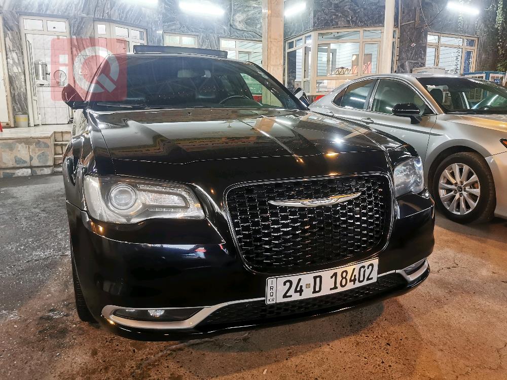 کرایسلەر 300
